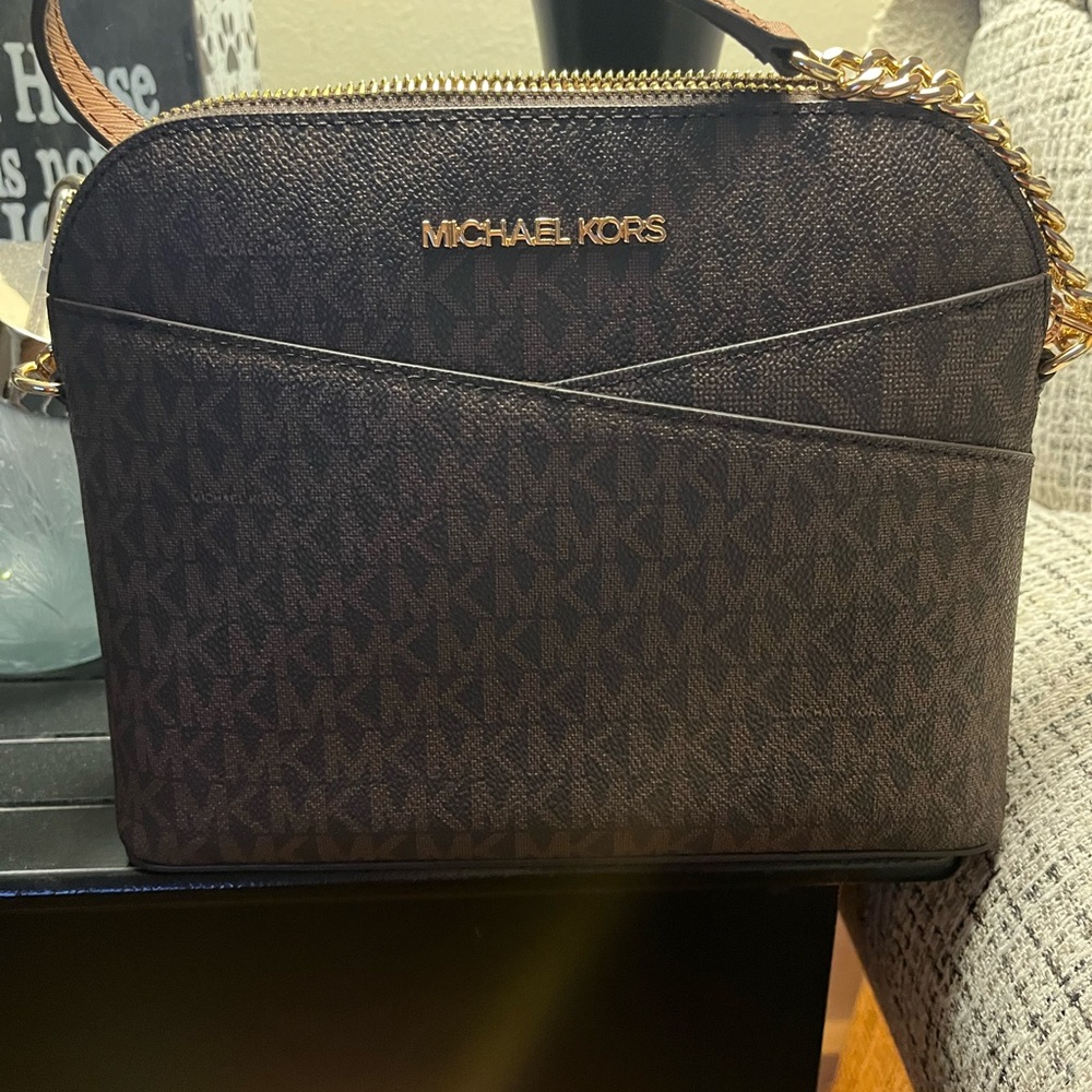 Michael Kors Tan Leather Handbag with Gold Zipper